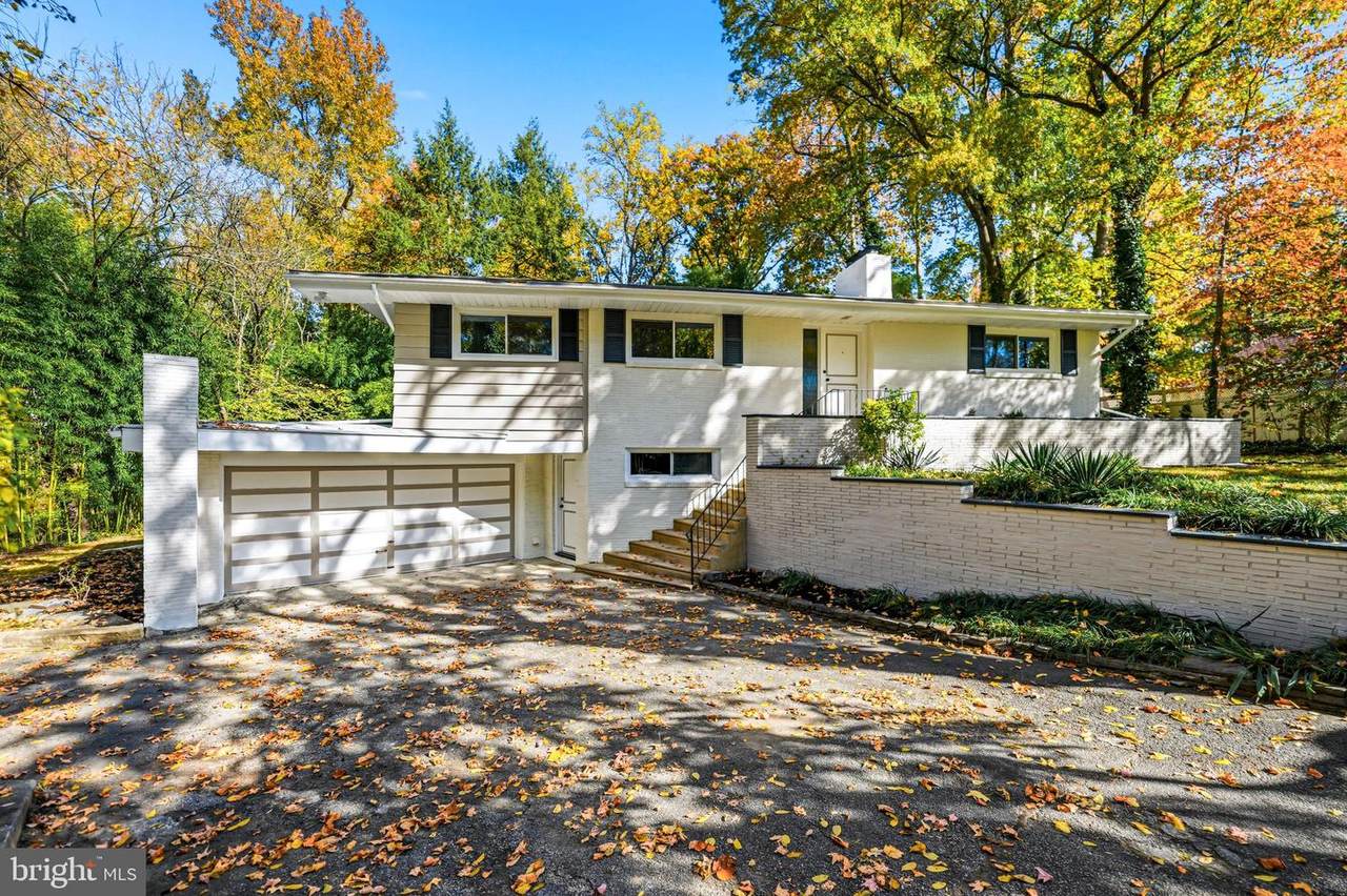 1602 Park Boulevard - Photo 1