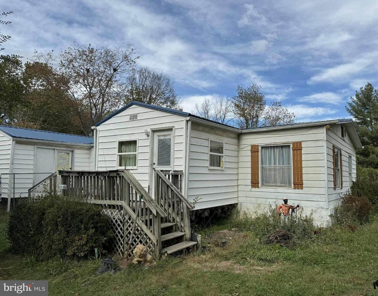 560 Youngs Drive - Photo 1