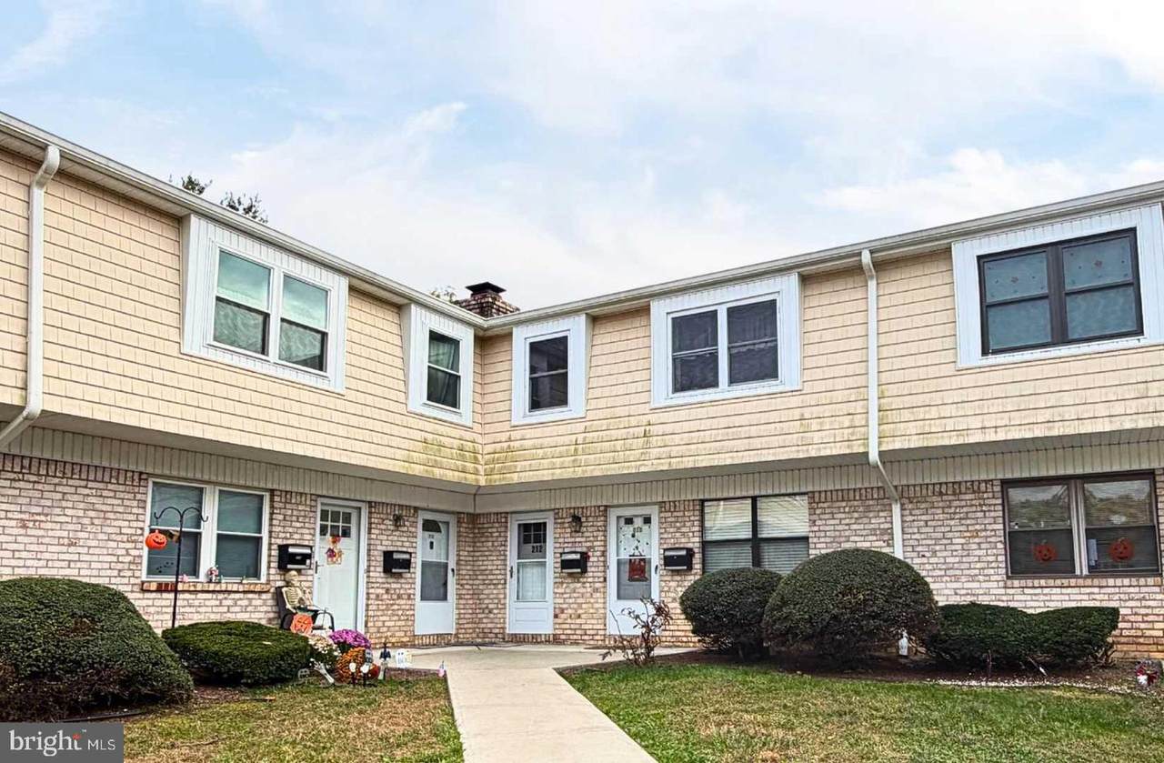 212 Silver Court - Photo 1