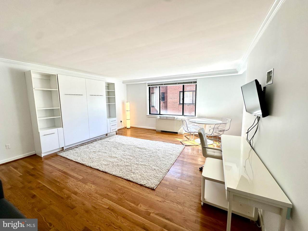 5112 Macarthur Boulevard - Photo 1