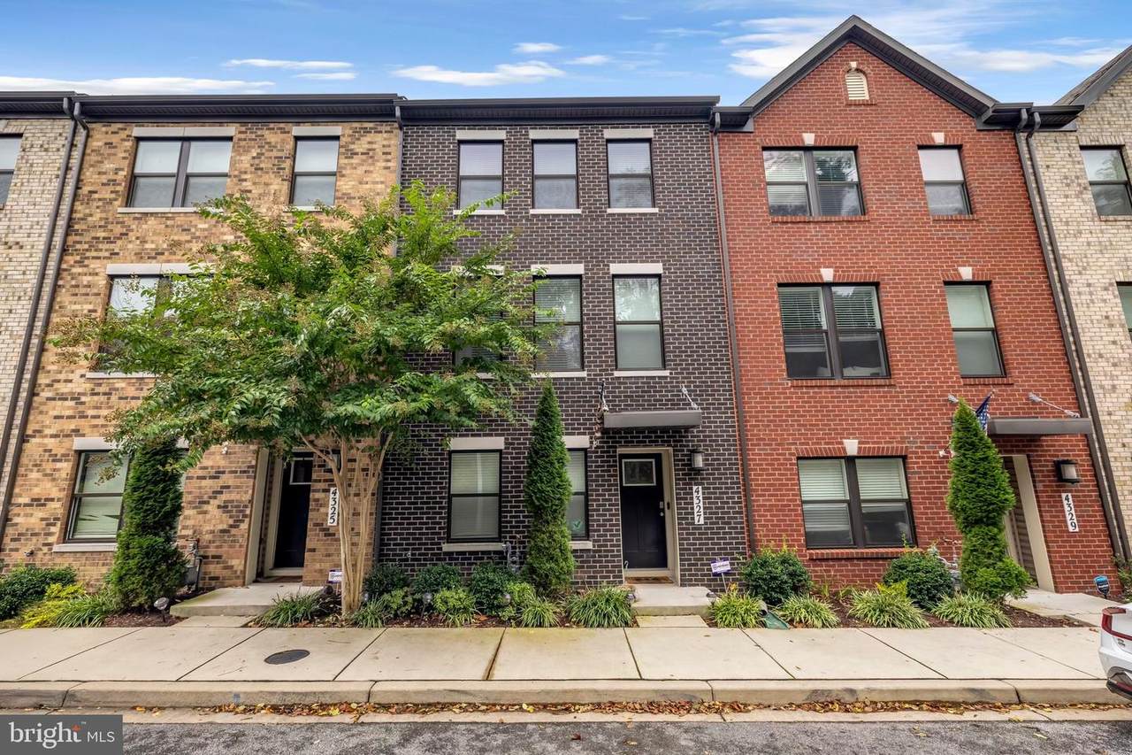 4327 Medfield Avenue - Photo 1