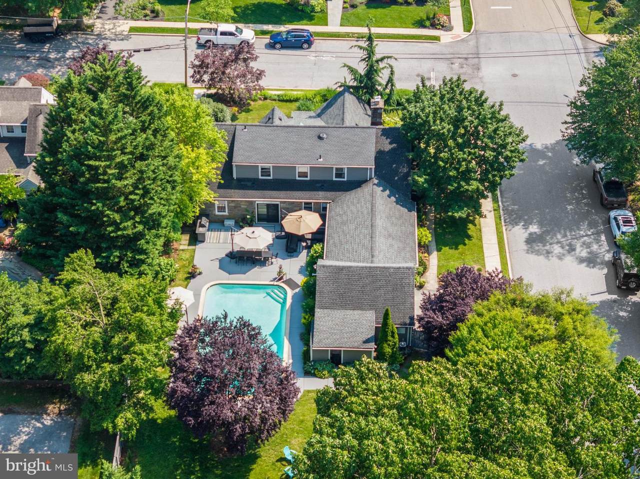 203 5TH Street - Photo 1