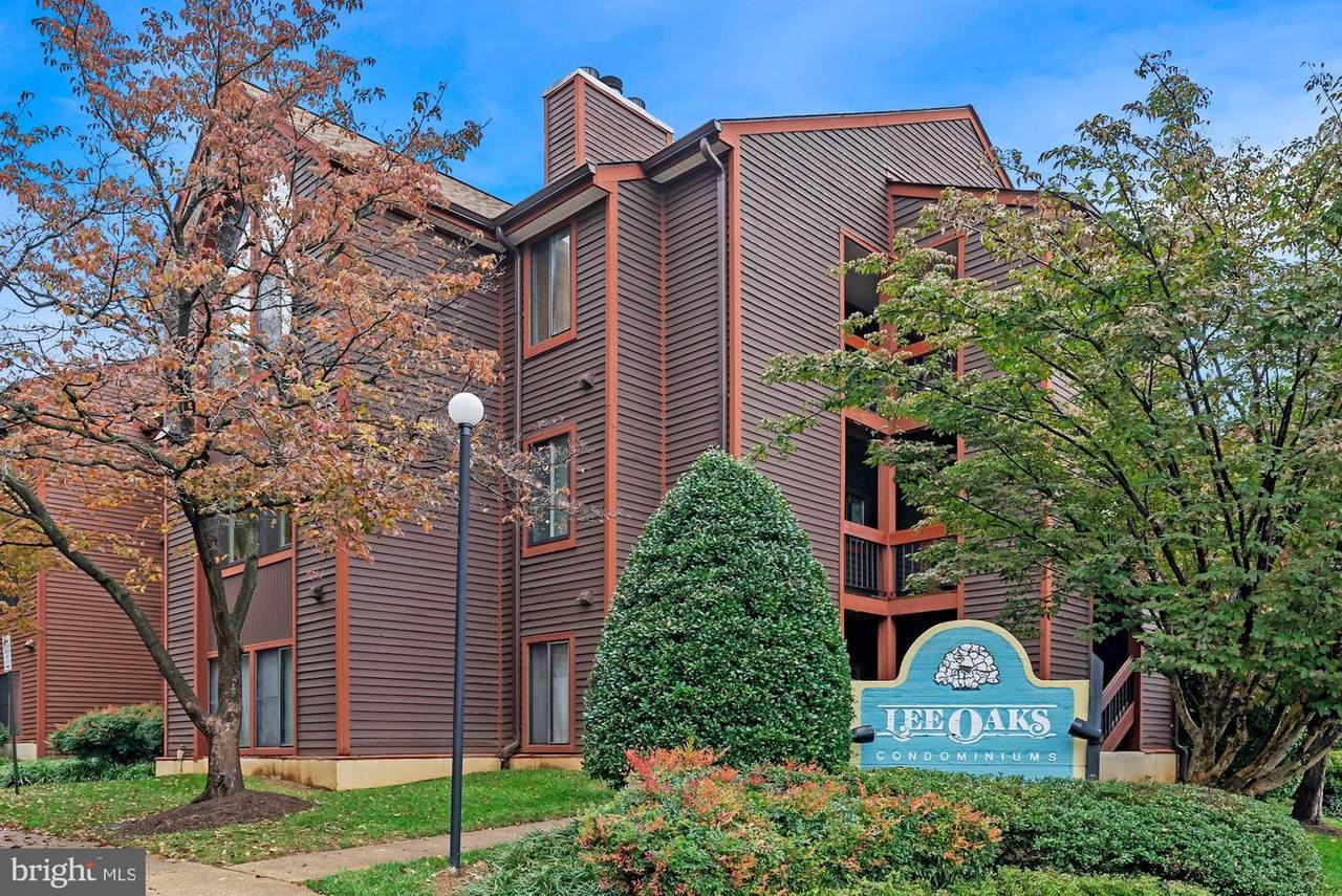 2815 Lee Oaks Court - Photo 1