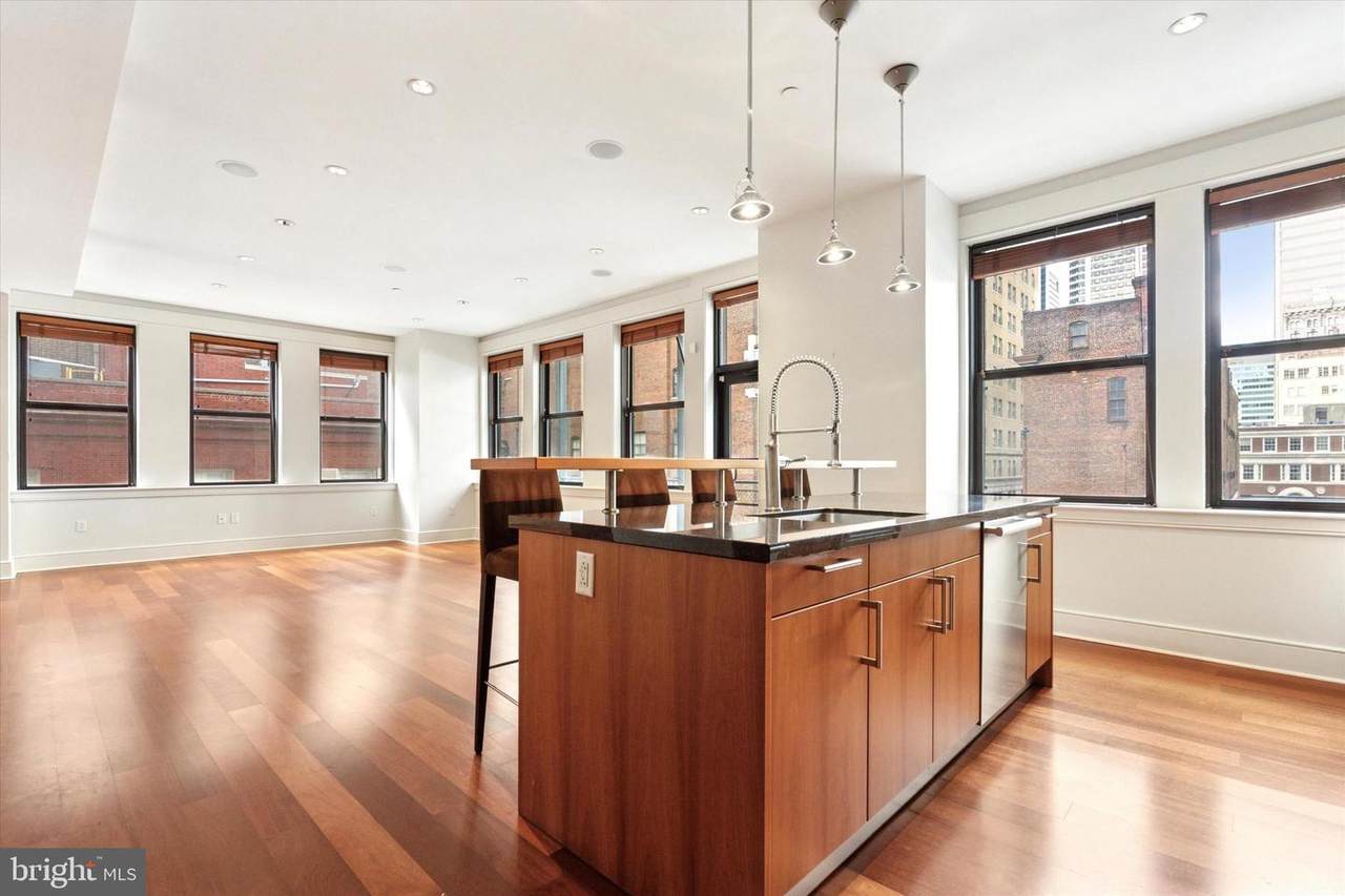 1515 Locust Street - Photo 1