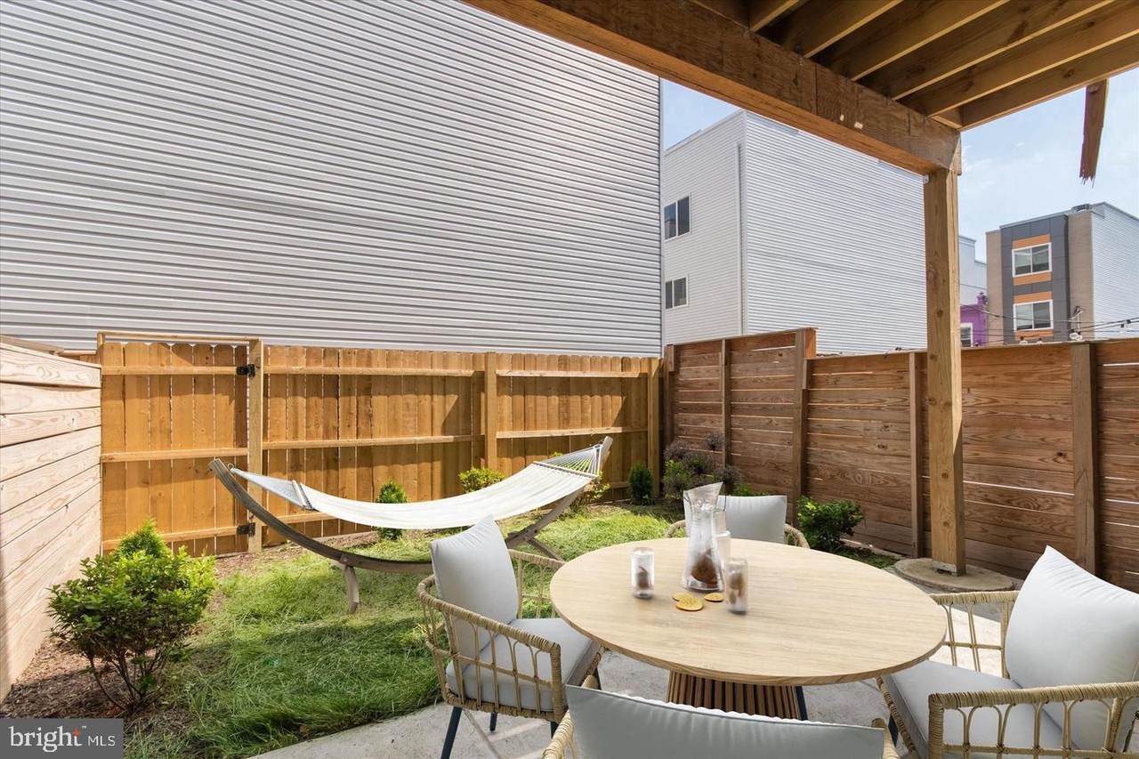 321 Berks Street - Photo 1
