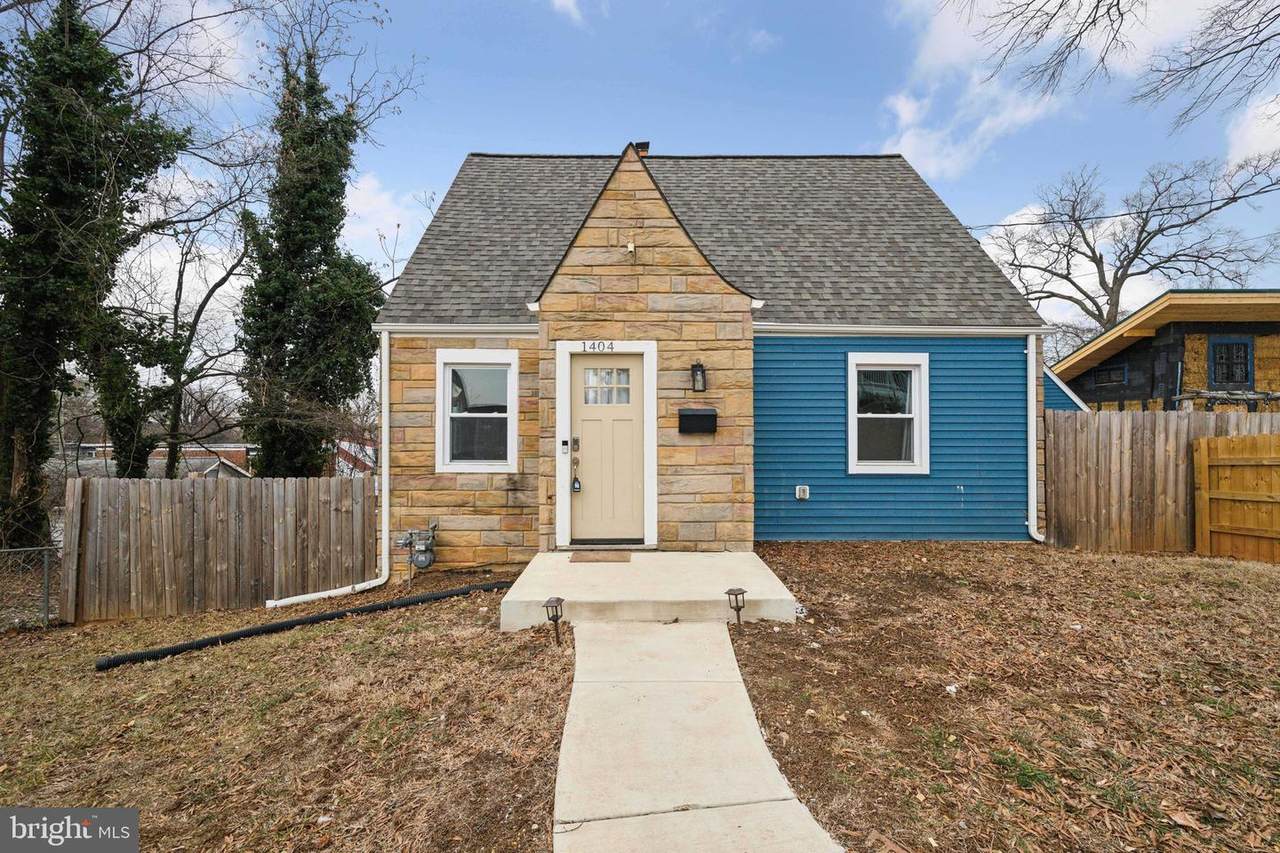 1404 Beaver Heights Lane - Photo 1