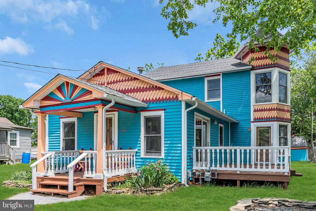 19 Center Street - Photo 1