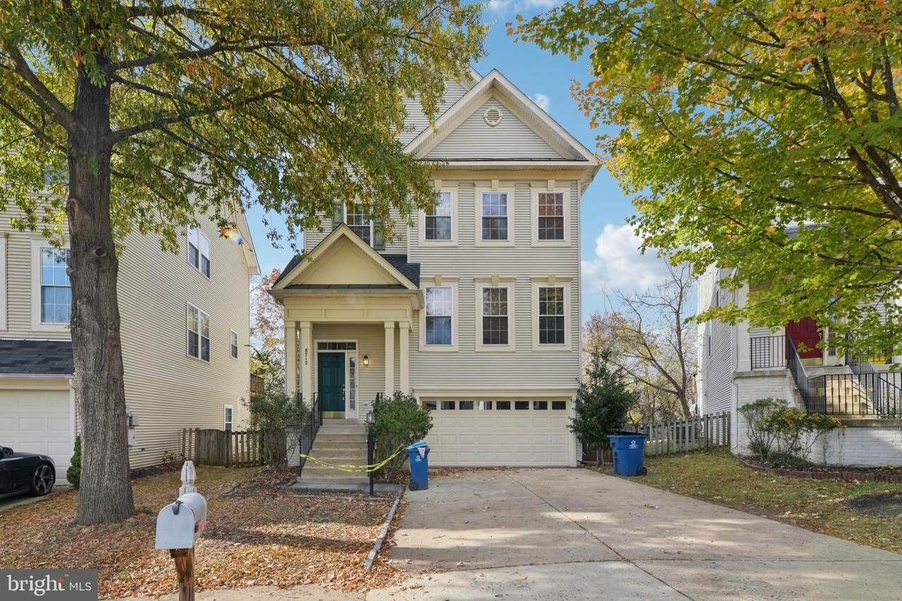 8712 Tarrytown Court - Photo 1