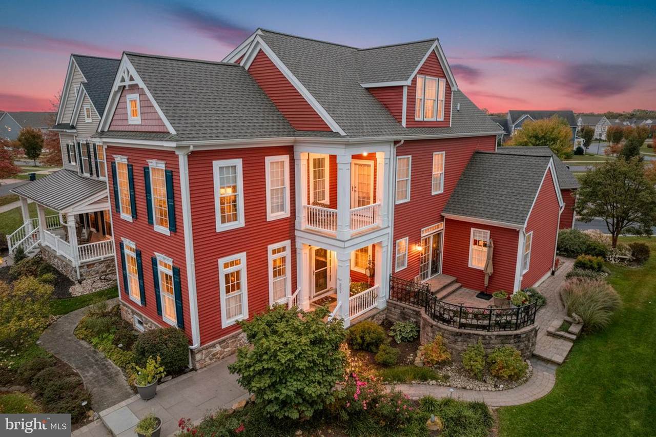 321 Ellenwood Drive - Photo 1