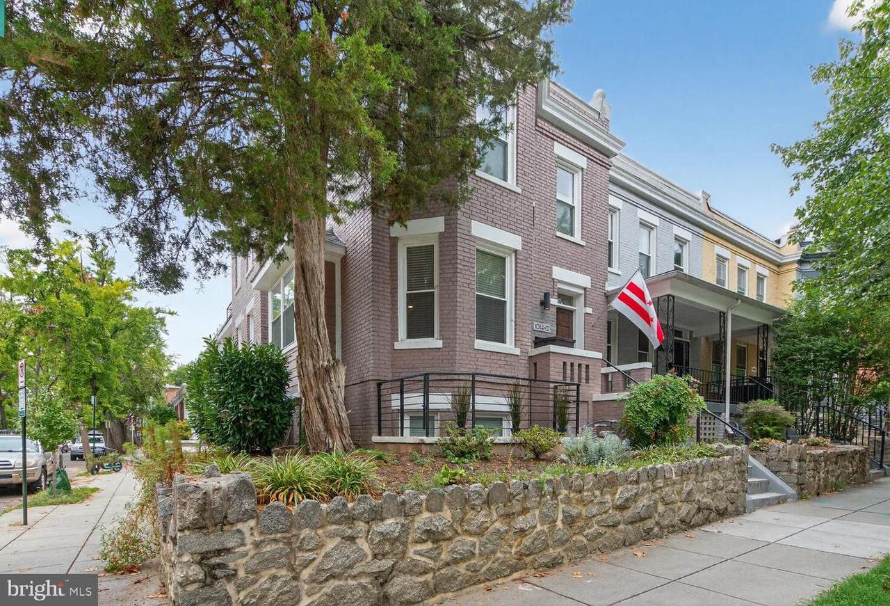 1014 10TH Street - Photo 1