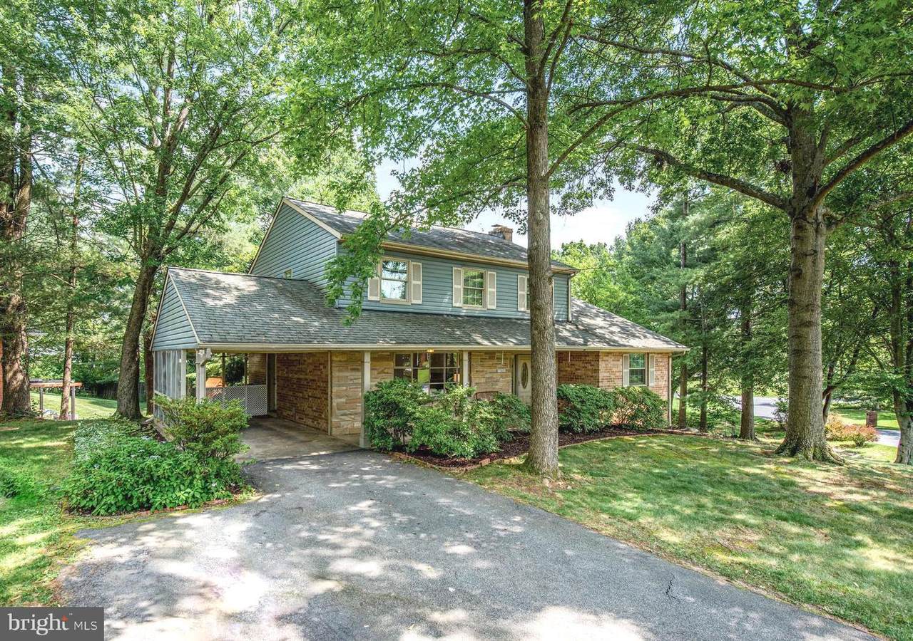 17601 Prince Edward Drive - Photo 1