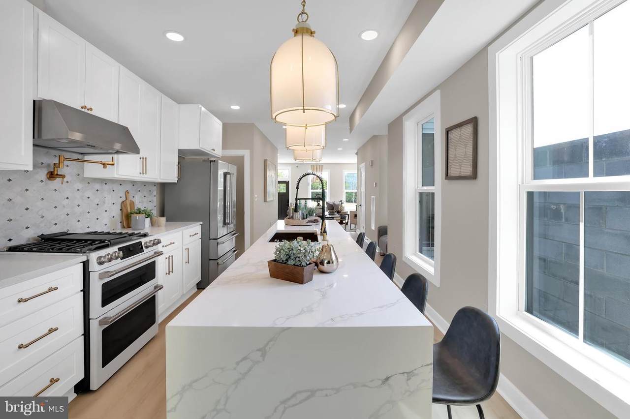 1032 Franklin Street - Photo 1