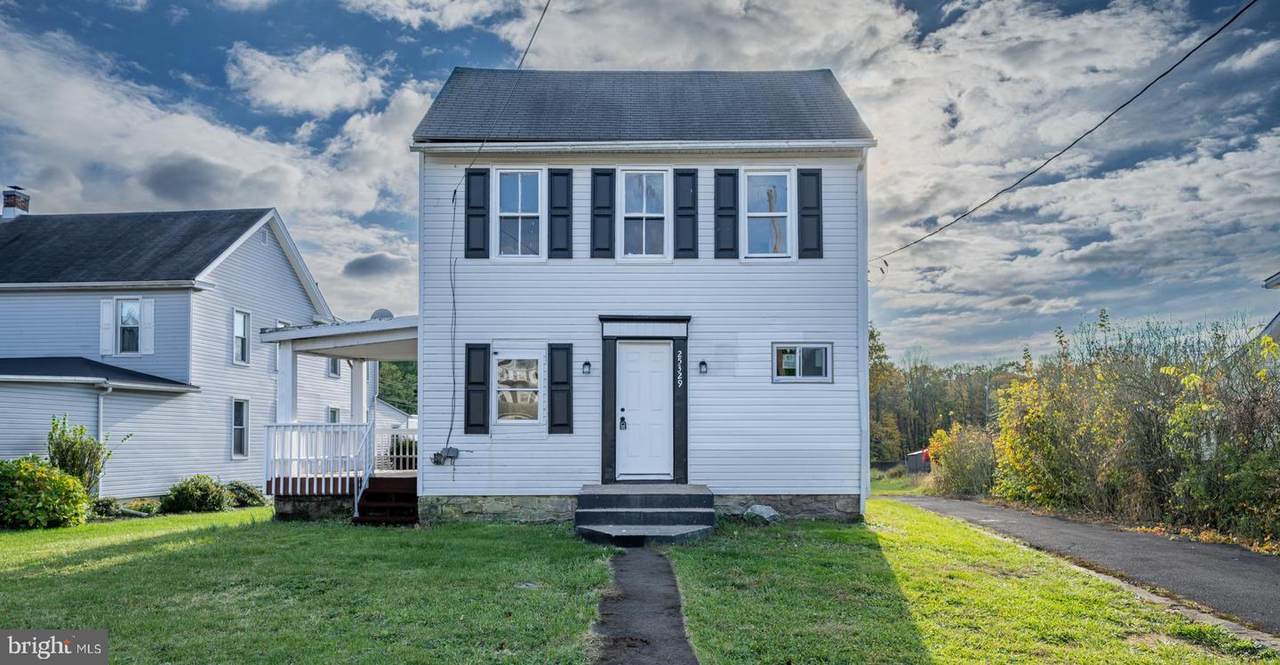 25329 Highfield Road - Photo 1