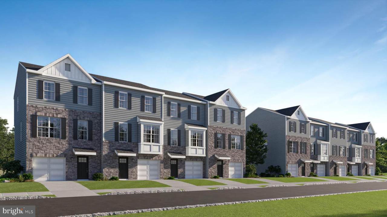 105 West End Avenue - Photo 1