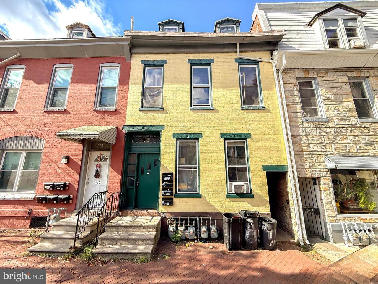 114 10TH Street - Photo 1