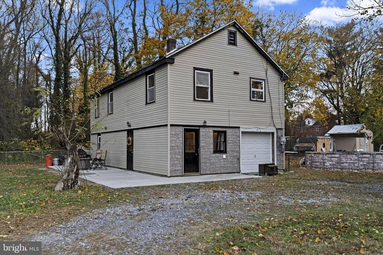 15-1/2 Miller Avenue - Photo 1