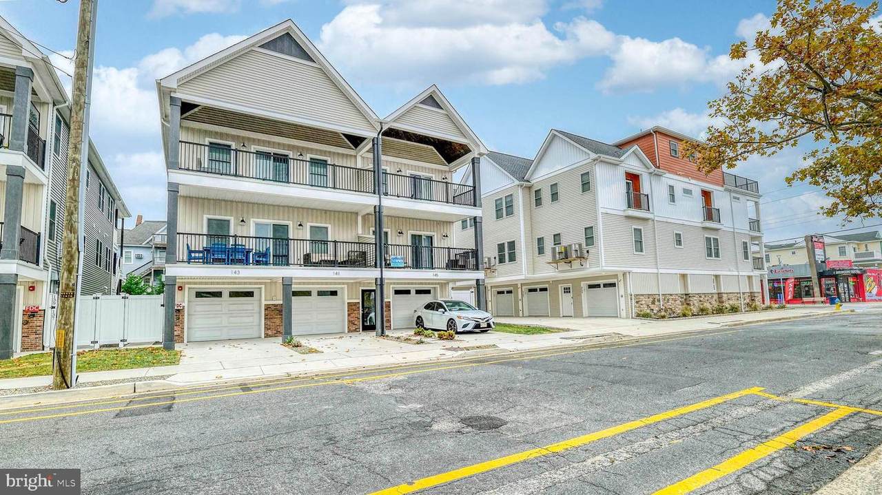 143 Pine Avenue - Photo 1