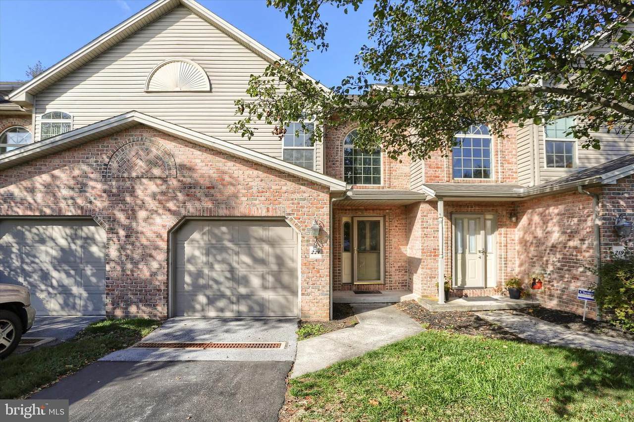 221 Locust Street - Photo 1