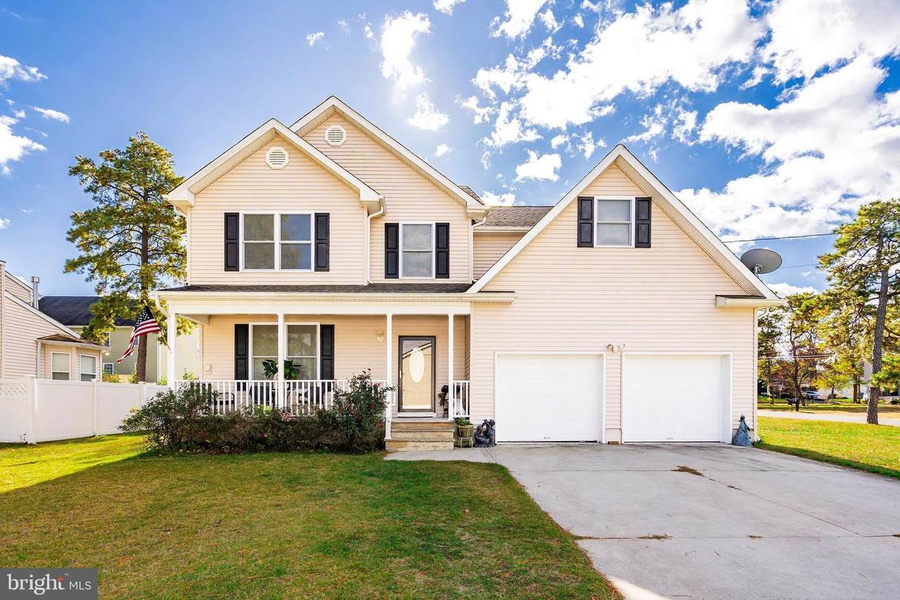 1200 Wellington Avenue - Photo 1