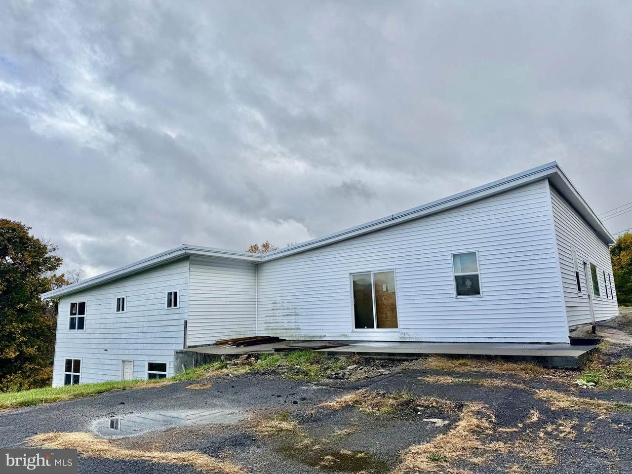 13100 Bedford Road - Photo 1