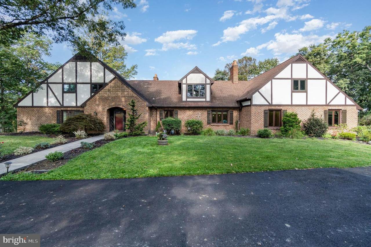 2200 Stoney Point Road - Photo 1