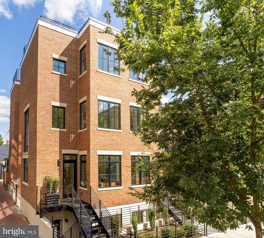 1205 10TH Street - Photo 1