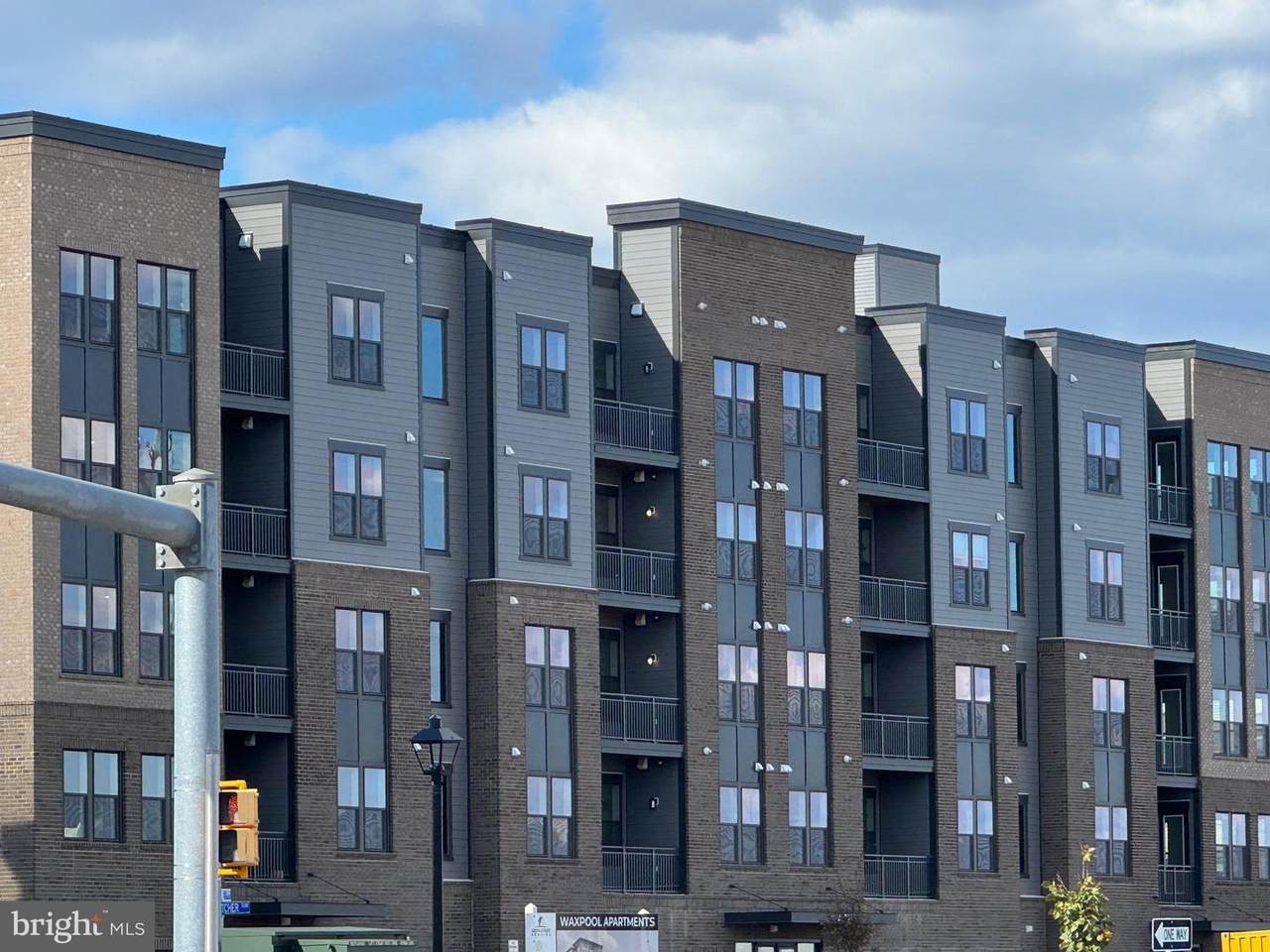 21731 Dovekie Terrace - Photo 1