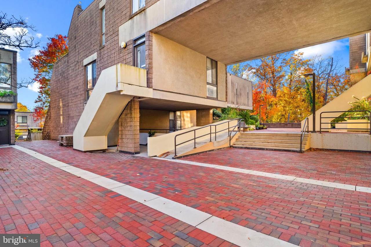 2363 Nutmeg - Photo 1