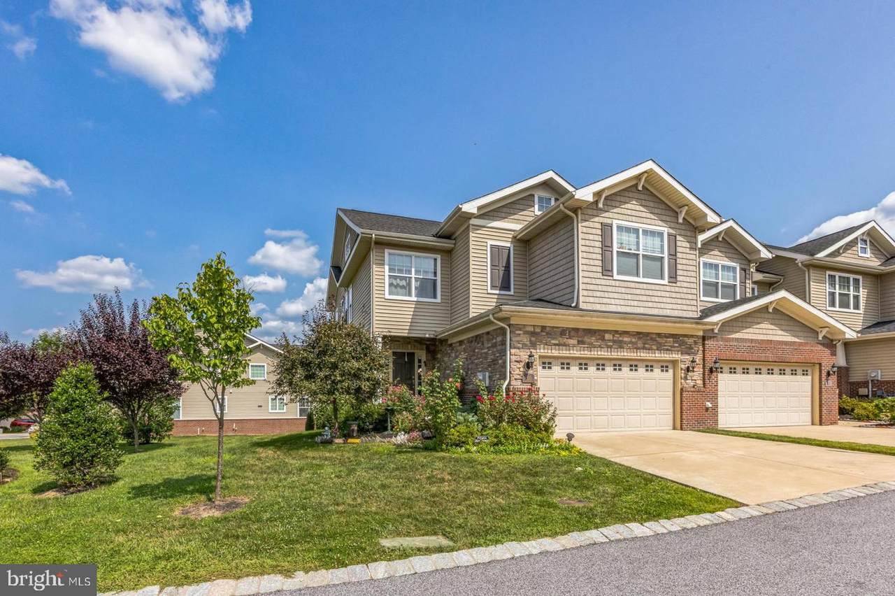 105 Elton Farm Circle - Photo 1