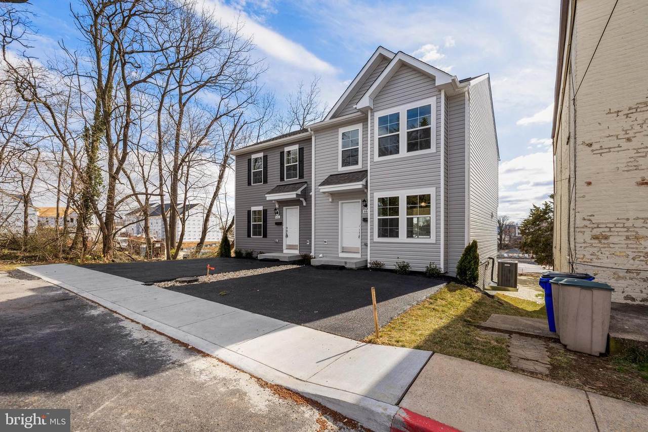 444 Carrolton St - Photo 1