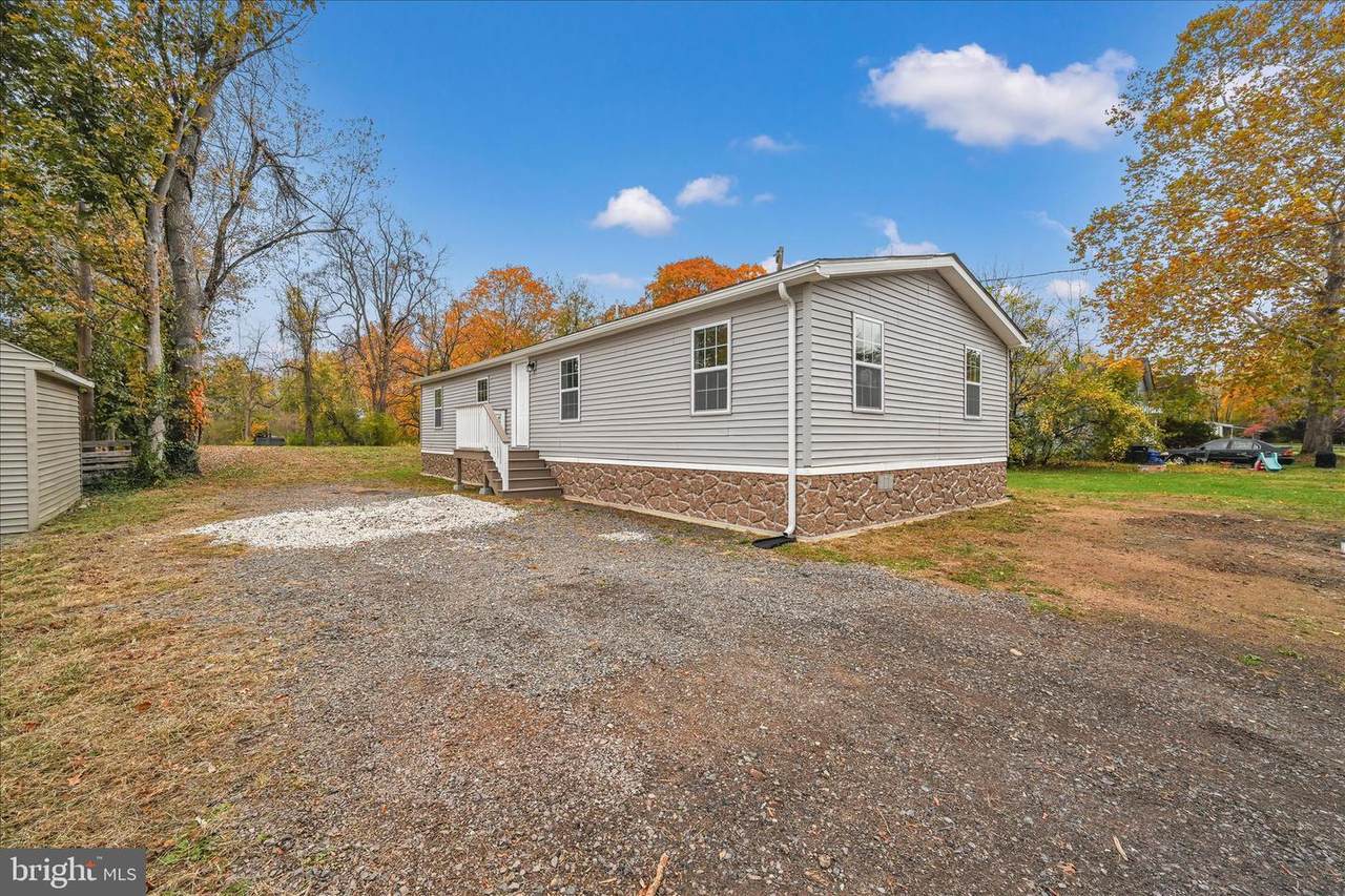 1111 Riverside Drive - Photo 1