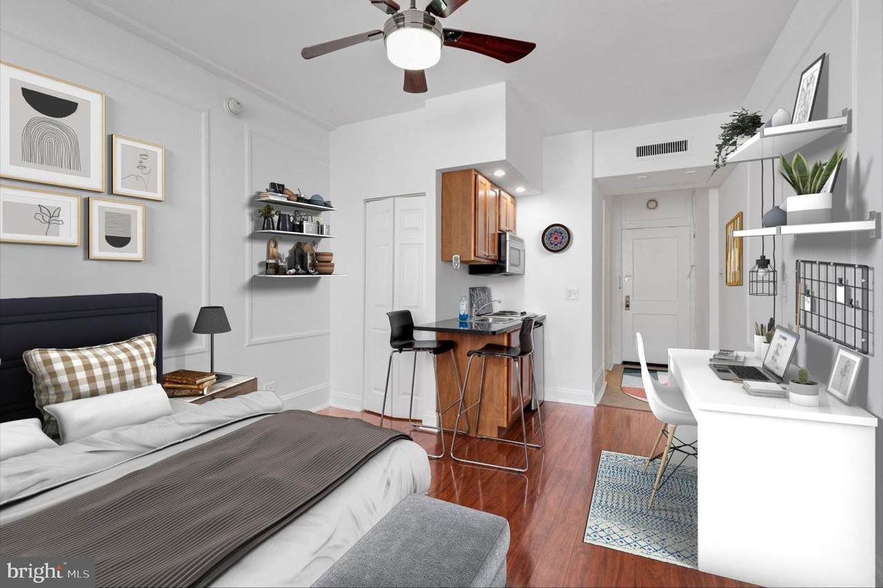 1324 Locust Street - Photo 1