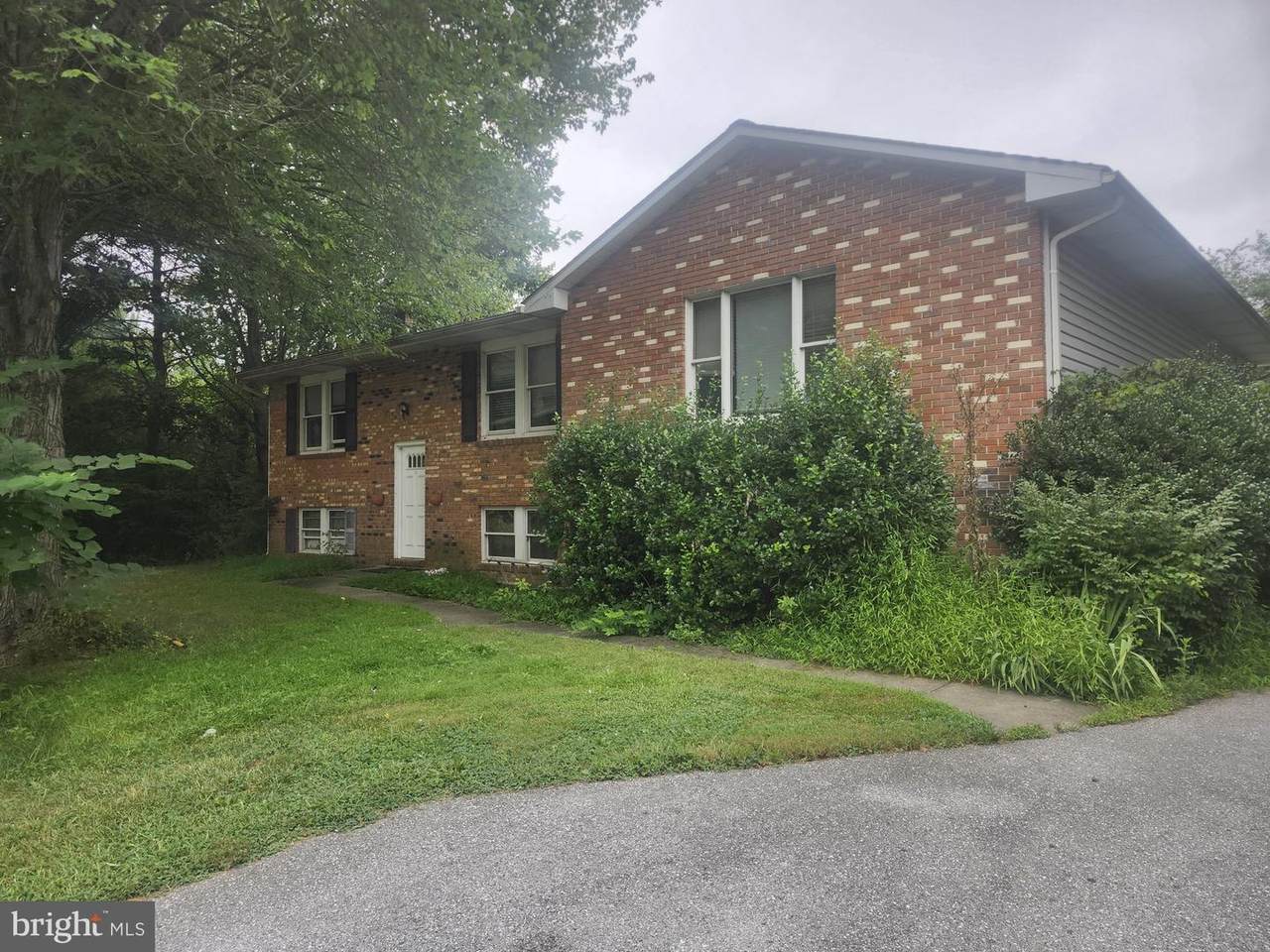 832 Chanter Drive - Photo 1