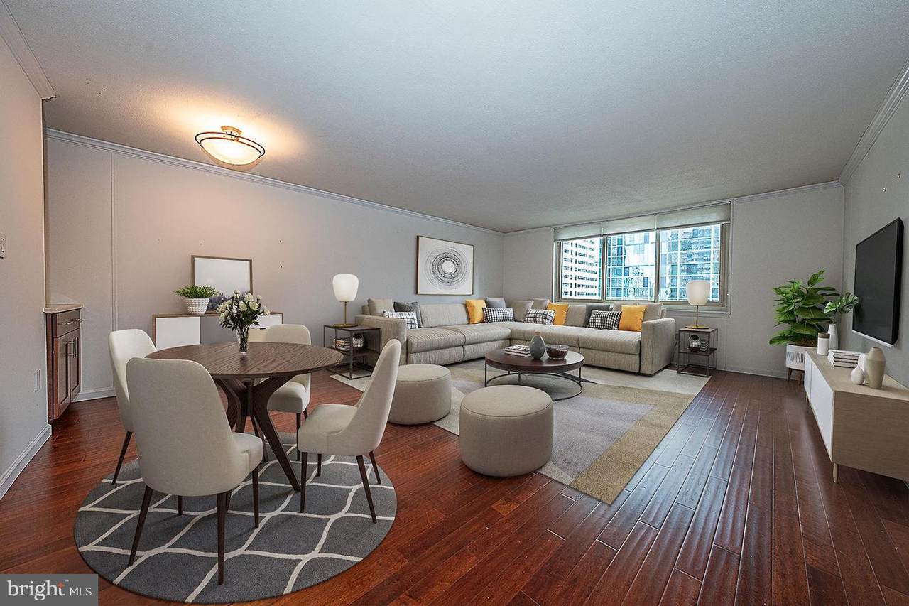 1919 Chestnut Street - Photo 1