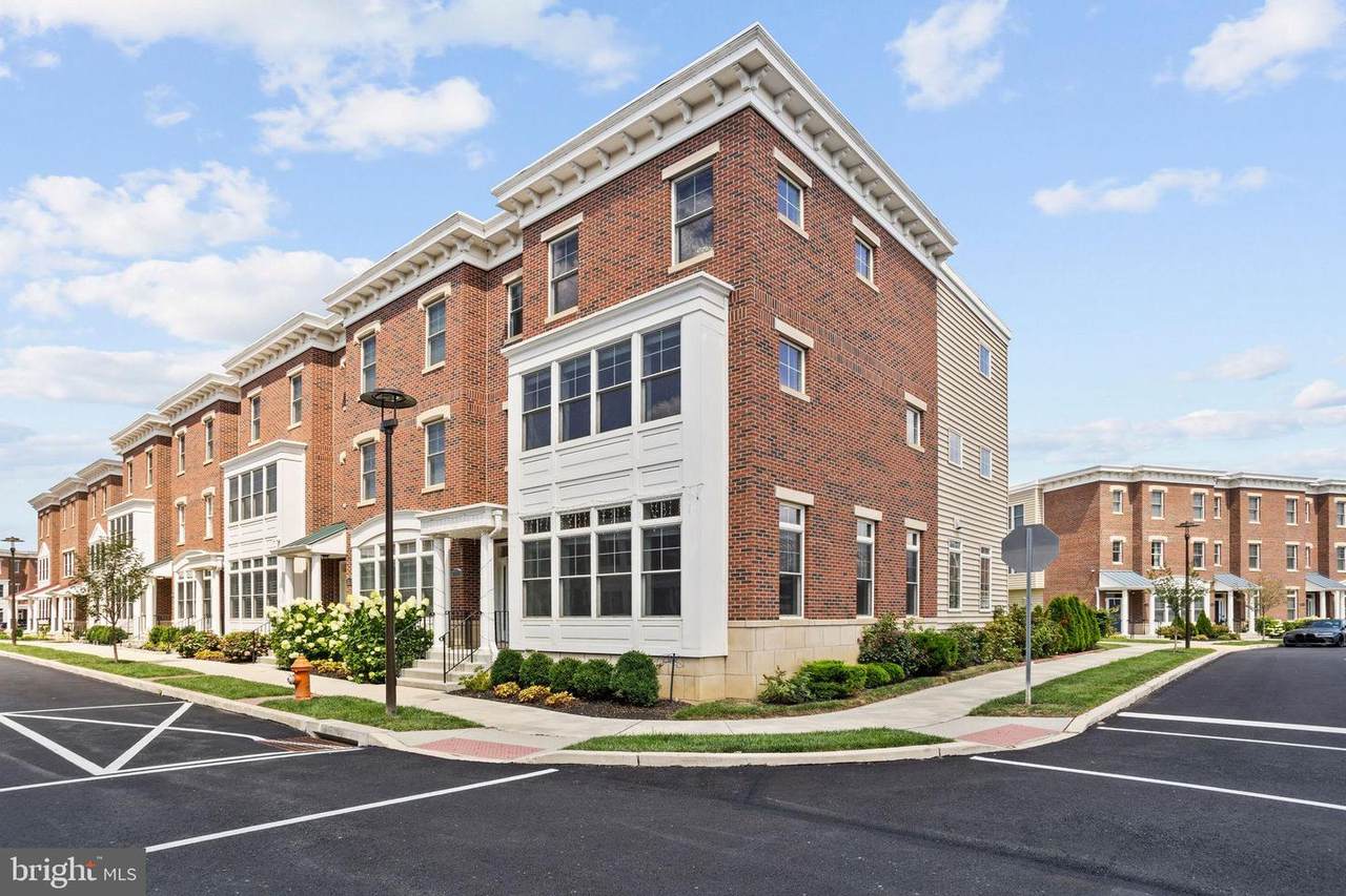 3315 Messina Way - Photo 1