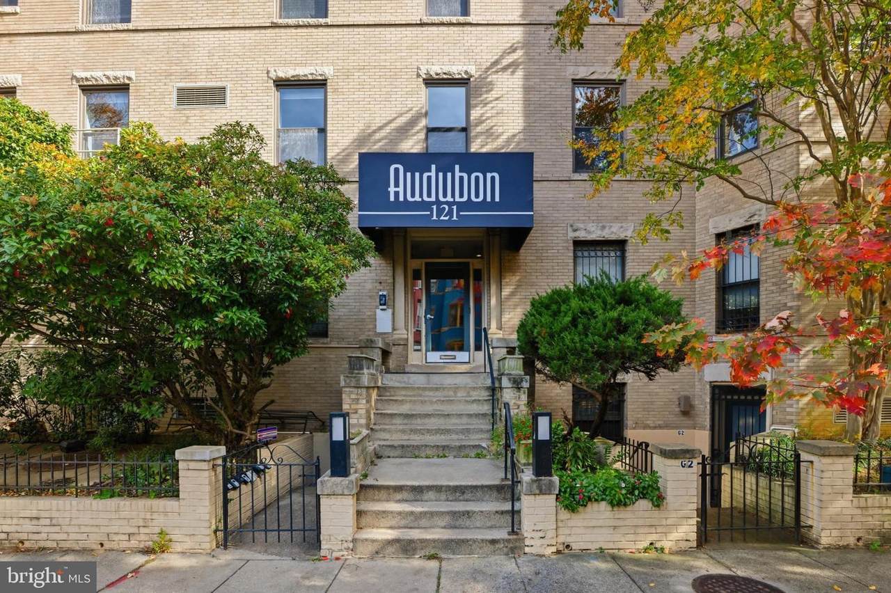 121 13TH Street - Photo 1