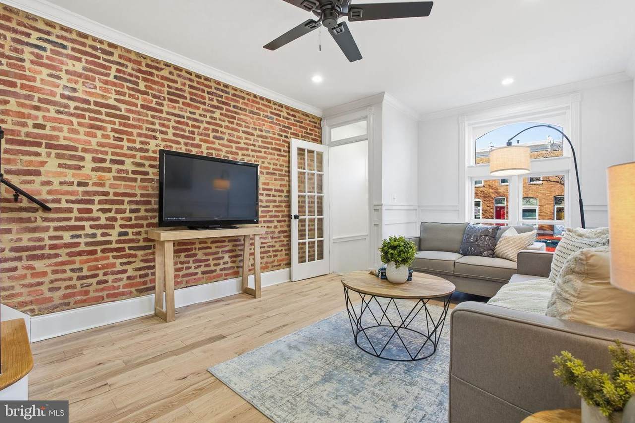 627 Lakewood Avenue - Photo 1