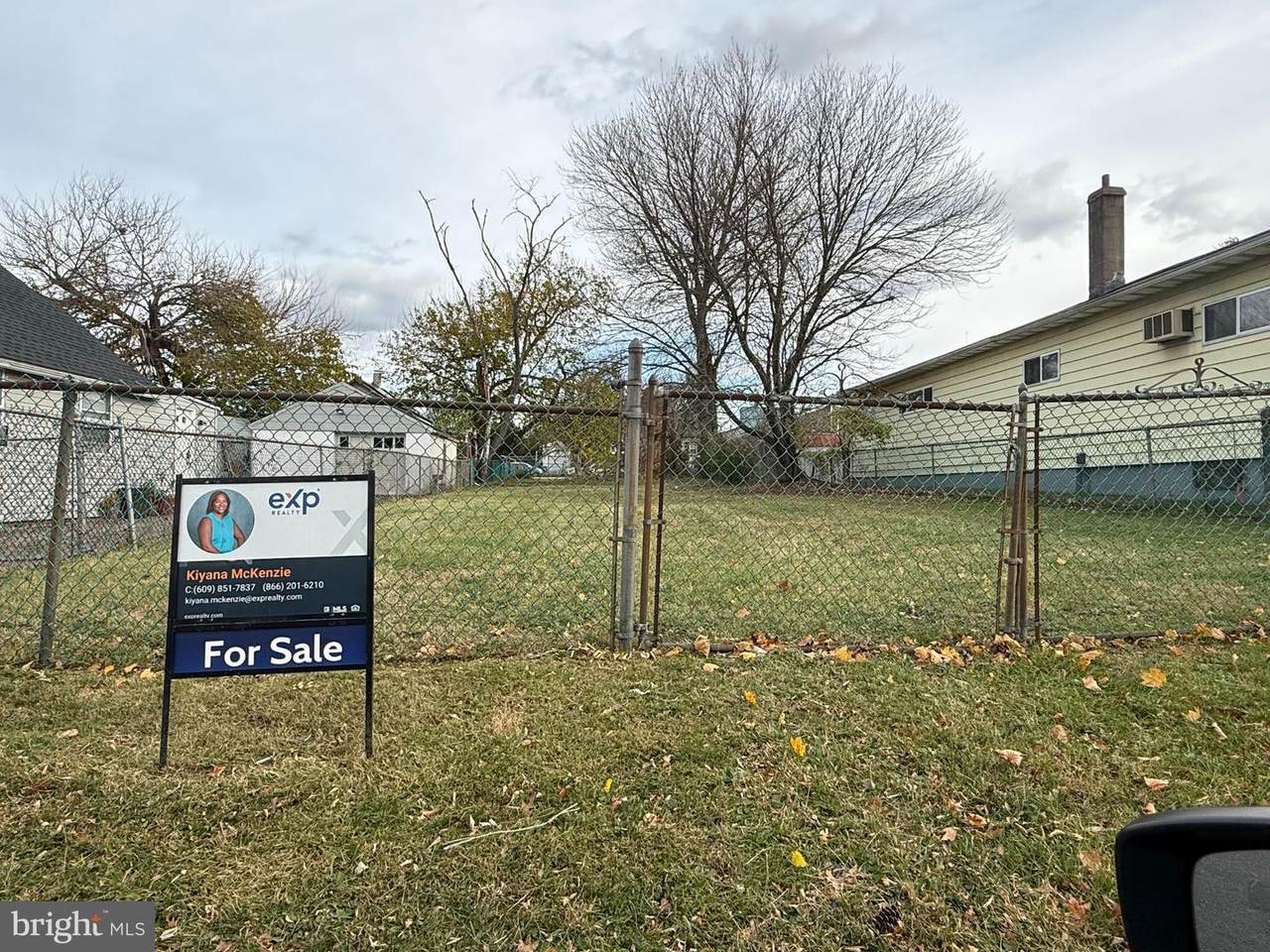  Dreyden Ave - Photo 1