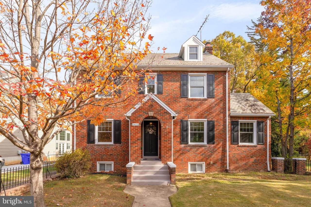 6403 40TH Avenue - Photo 1