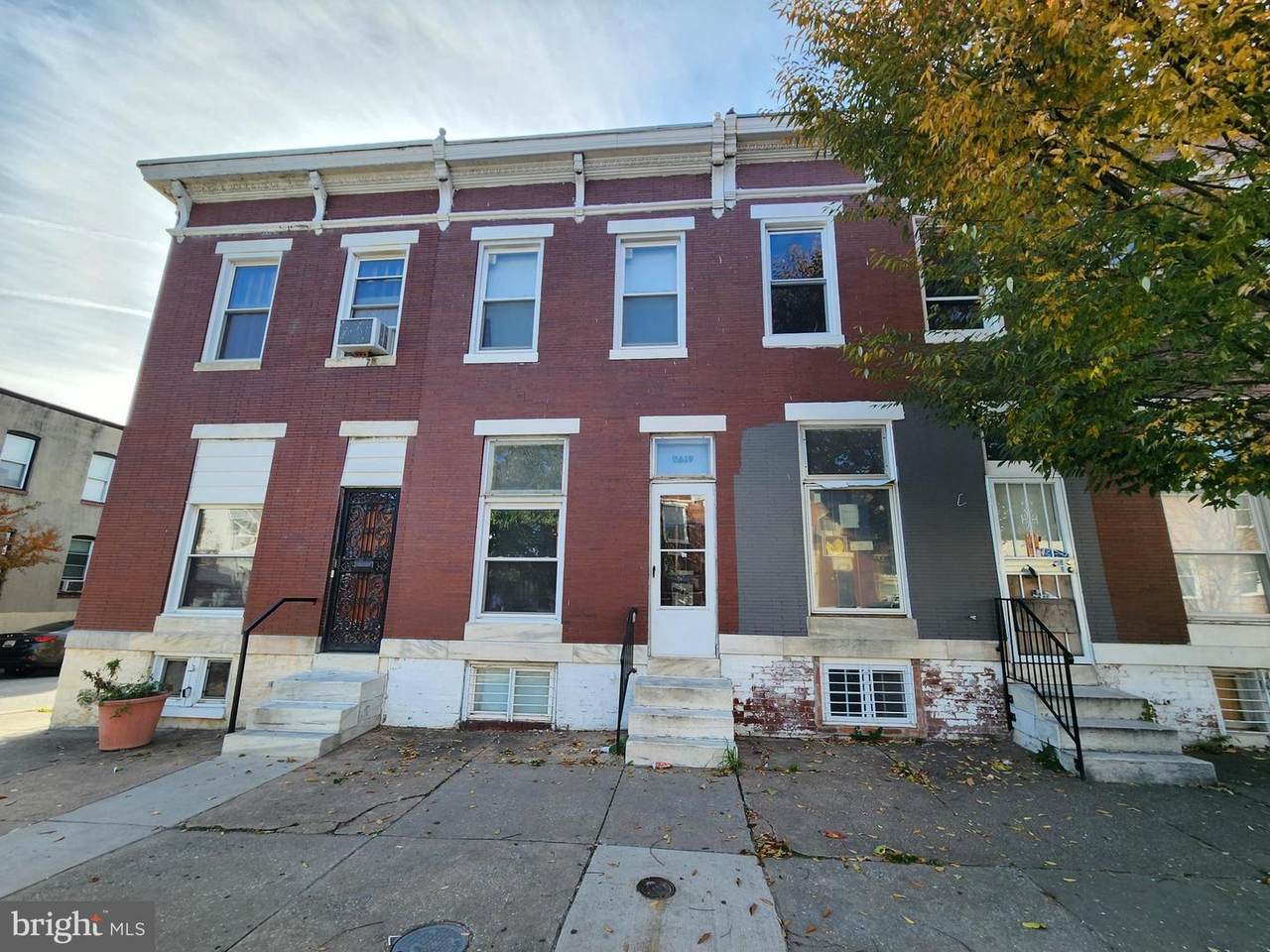 2619 Madison Street - Photo 1