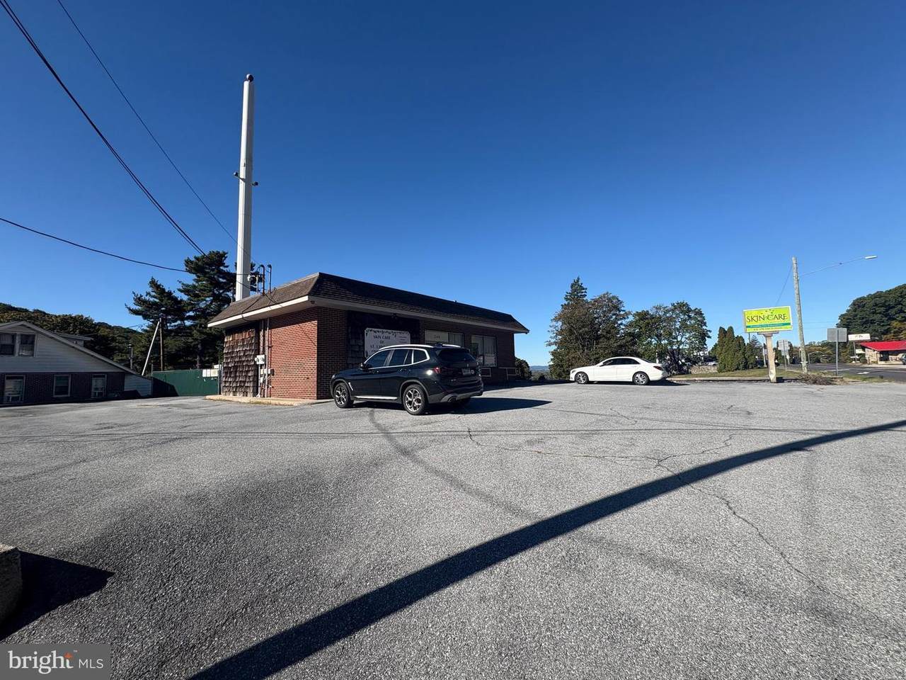 2140 Howard Boulevard - Photo 1