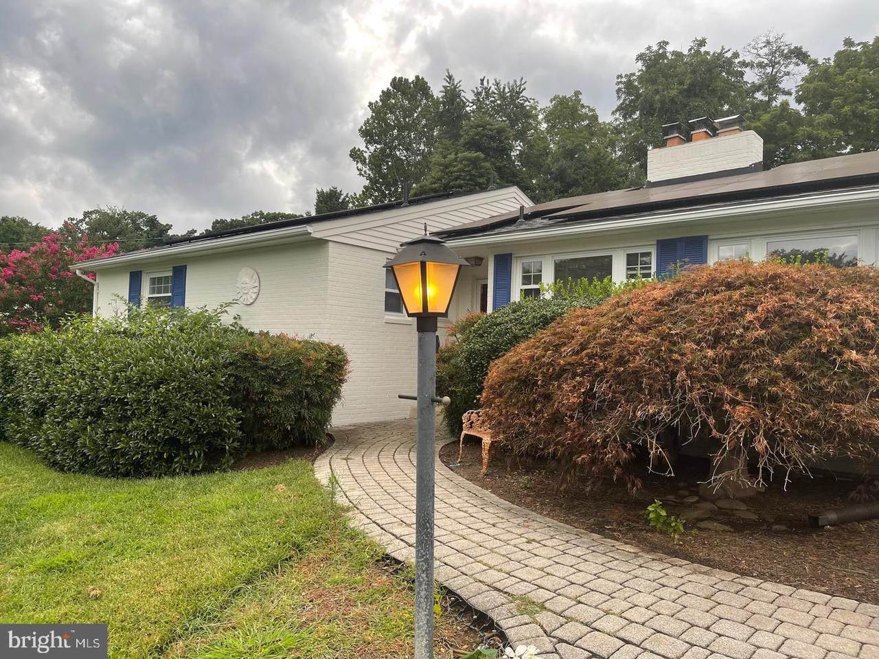 7 Shaw Avenue - Photo 1