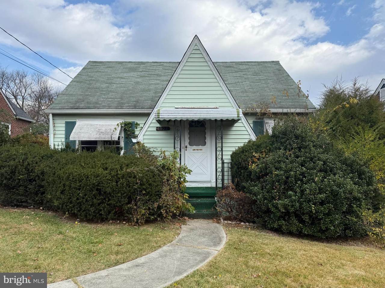 1902 Taylor Avenue - Photo 1