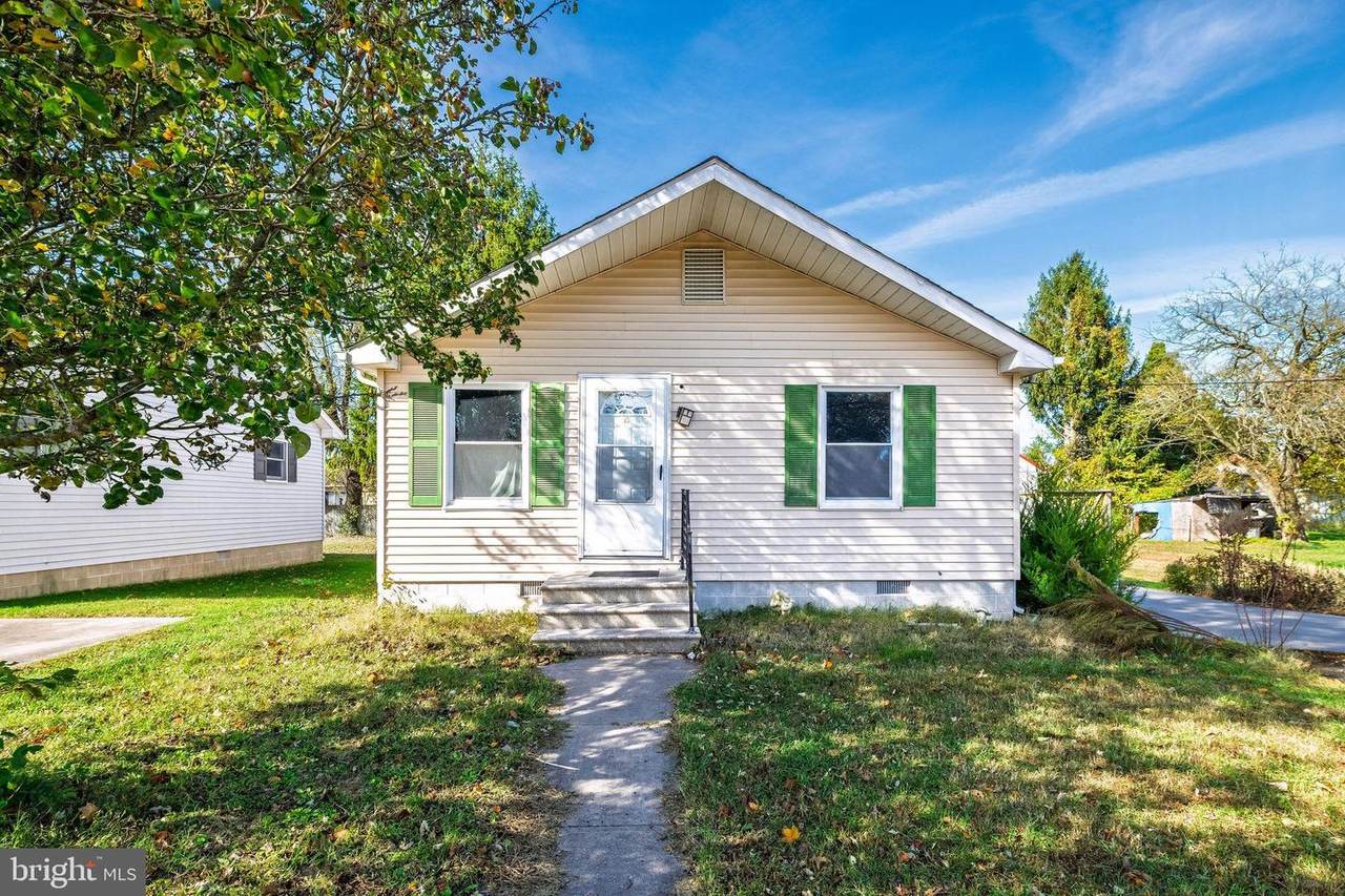 408 Fisher Avenue - Photo 1