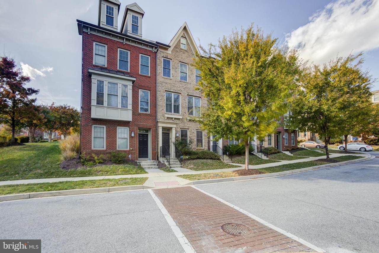 6122 Solent Place - Photo 1