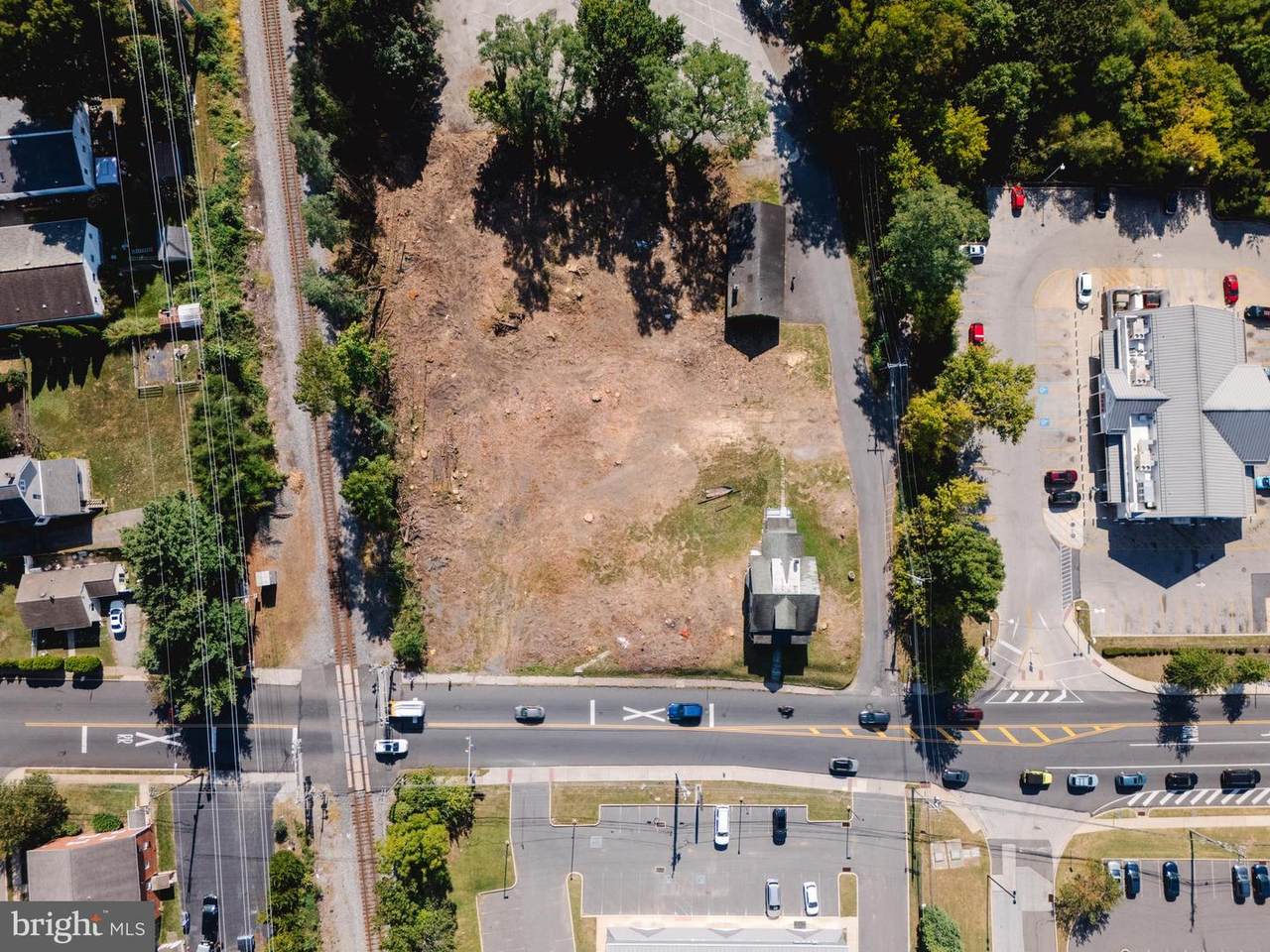 610 Swarthmore Avenue - Photo 1