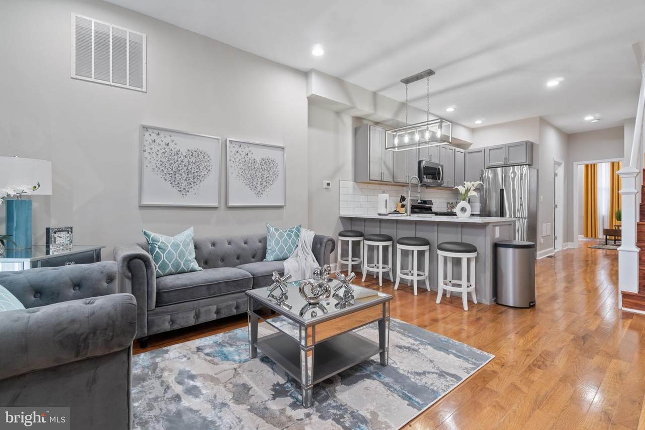 2234 Chase Street - Photo 1