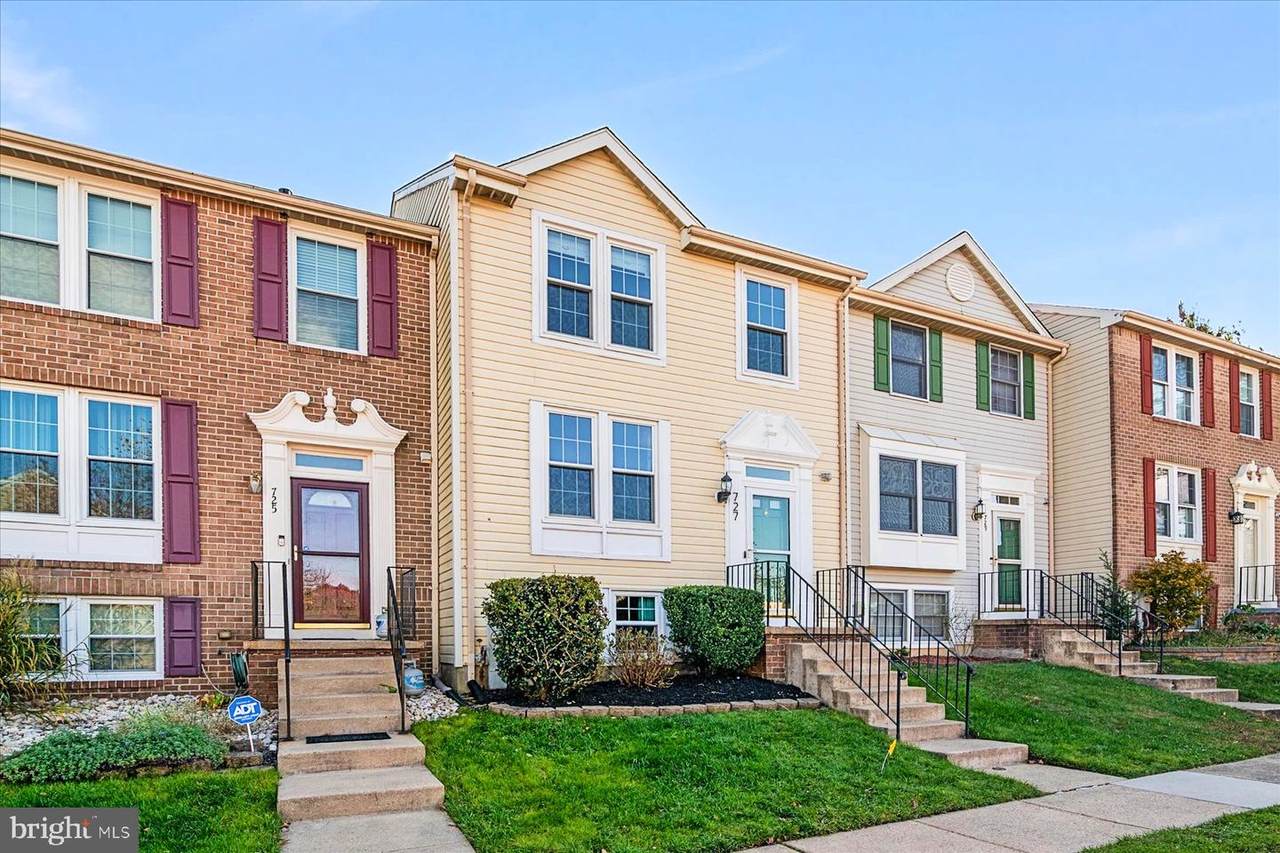 727 Dayspring Drive - Photo 1