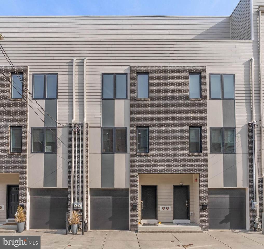 1423 Howard Street - Photo 1