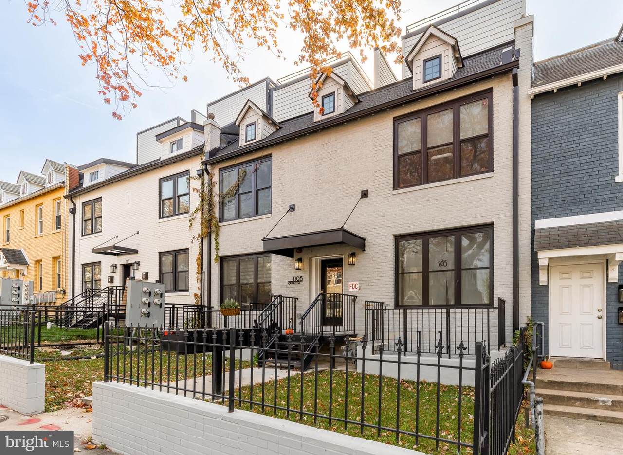 1105 Queen Street - Photo 1